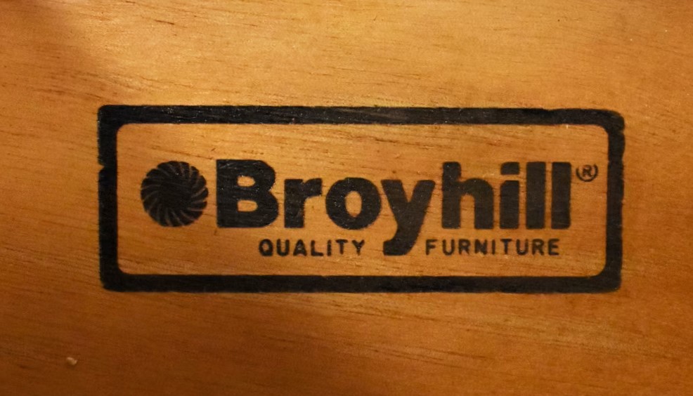 How To Identify Broyhill Furniture