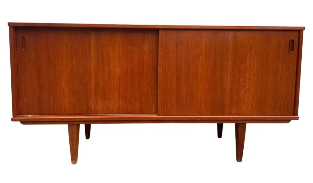 15 Of The Best Mid-Century Sideboards -   Dyrlund Rosewood Sideboard